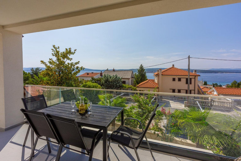 Others 5, Dita A, Crikvenica