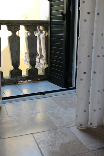 Others 5, Le Campane B & B, Bari