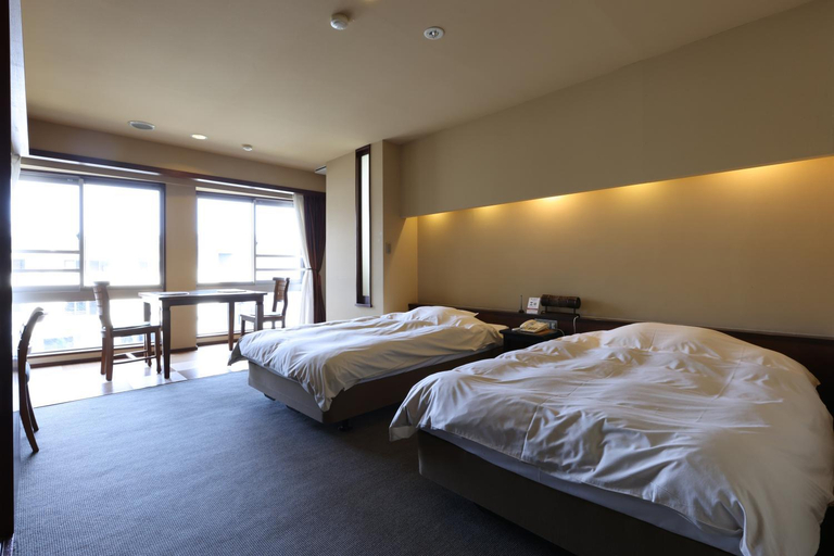 Bedroom, Miyahama Grand Hotel, Hatsukaichi