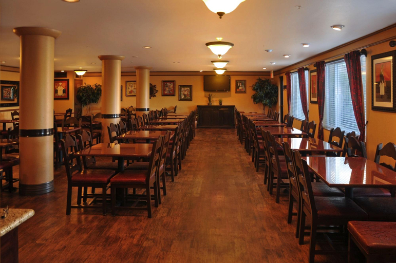 Food & Drinks 5, Oxford Suites Chico, Butte