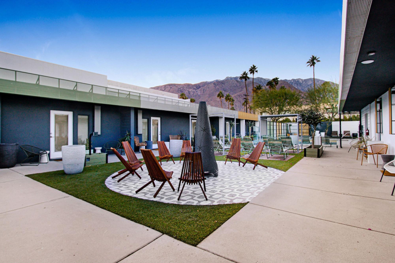Exterior & Views 2, Mahala - 21 and Over, Riverside