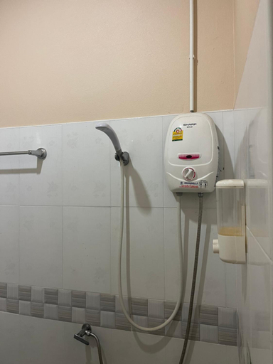 Bathroom 2, Khaosok city hostel, Phanom