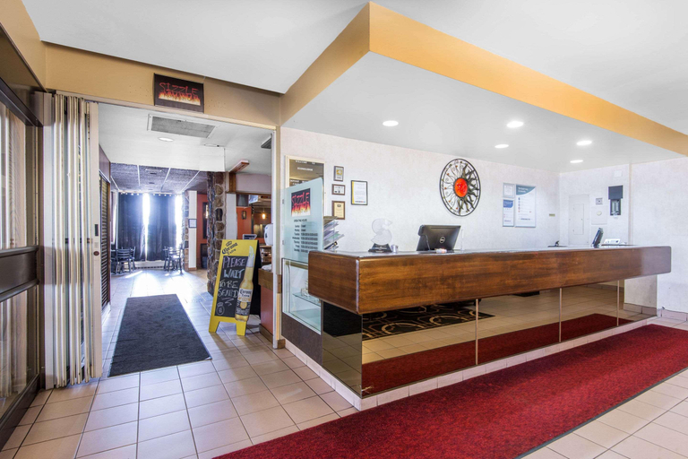 Public Area 3, Econo Lodge, Greater Sudbury