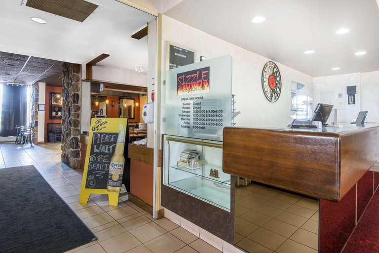 Public Area 3, Econo Lodge, Greater Sudbury