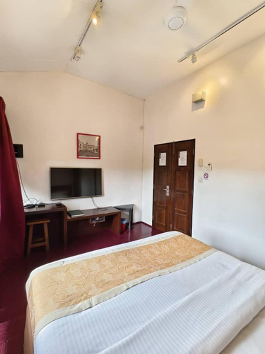 Bedroom 13