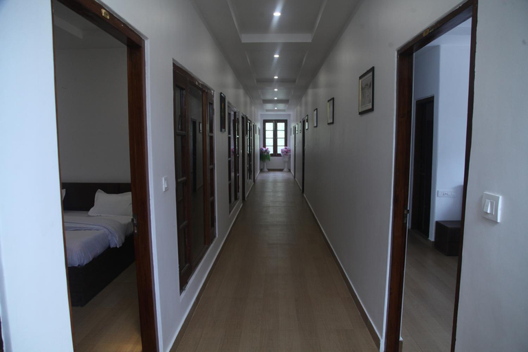 Others 2, Hotel Woods Villa, Chamba