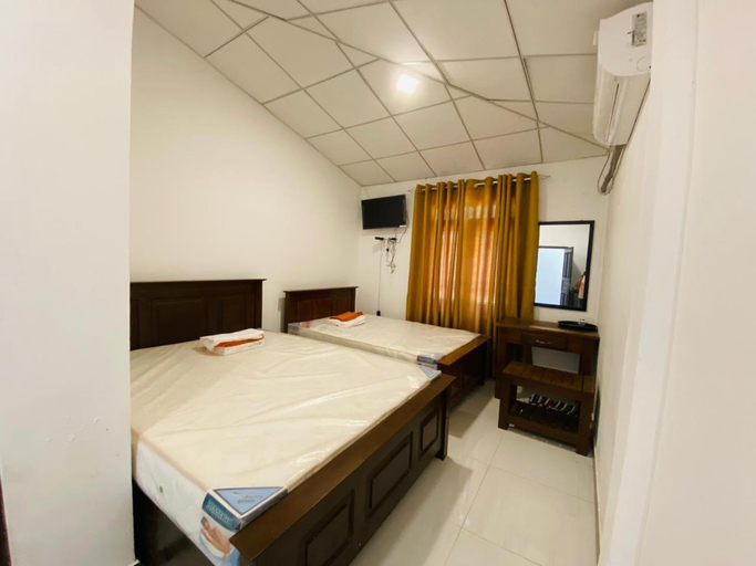 Bedroom 2, Thirasara Family Garden, Medawachchiya