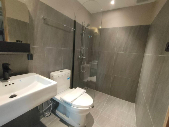 Bathroom 6