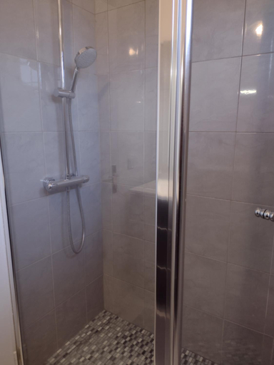 Bathroom 3, La maison verte, Moselle