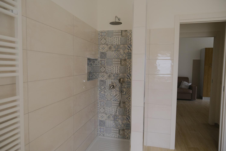 2, Estate TRE Apartments, Salerno