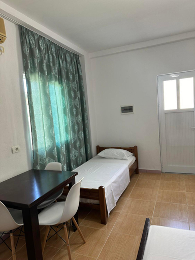Others 4, Dane apartment, Sarandës