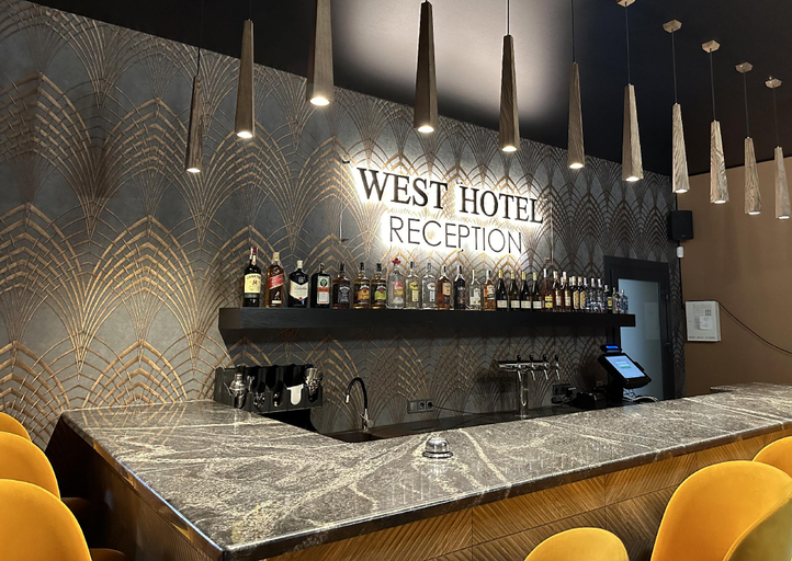 Food & Drinks 5, West Hotel, Mostys'kyi