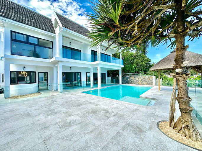 Sport & Beauty 2, Domaine de la Falaise private villa