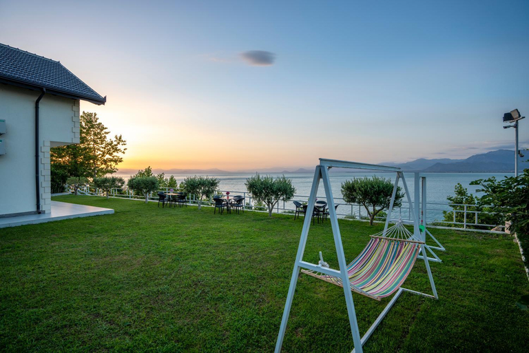 Others 5, Xhuli Guesthouse, Shkodrës