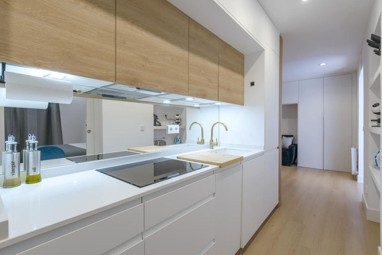 Others 5, Gran Via NEW 2BR 1BTH Elevator, Madrid