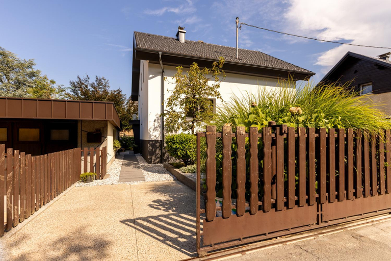 Exterior view, Apartmaji Klavdija, Ljubljana