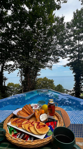 Food & Drinks, Glamping Martini Kvariati, Batumi