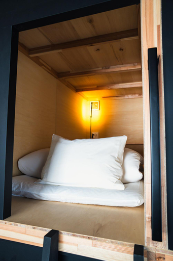 Others 1, EN+ Sauna & Capsule Bed, Kōchi