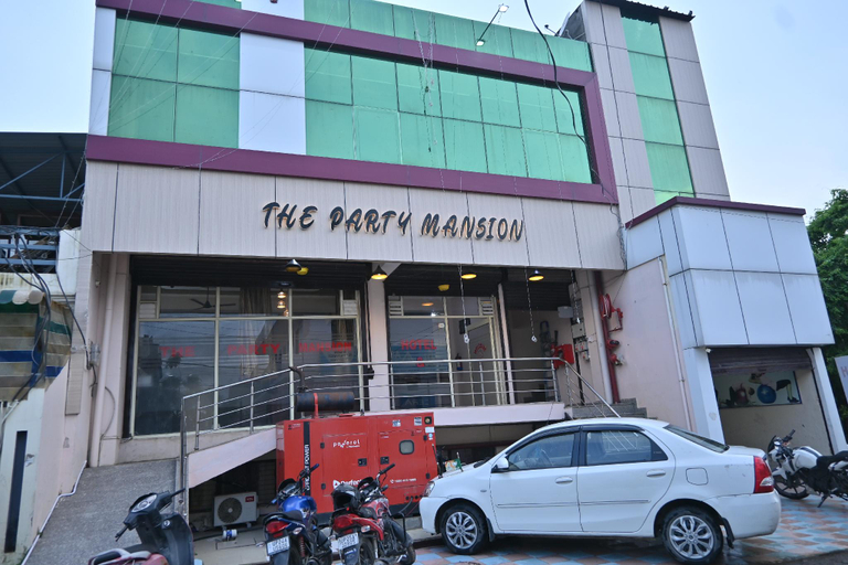 Others 3, Hotel Party Mansion, Bareilly