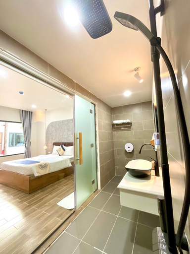 Bathroom 5, Khai Hoan Hotel, Ho Chi Minh City