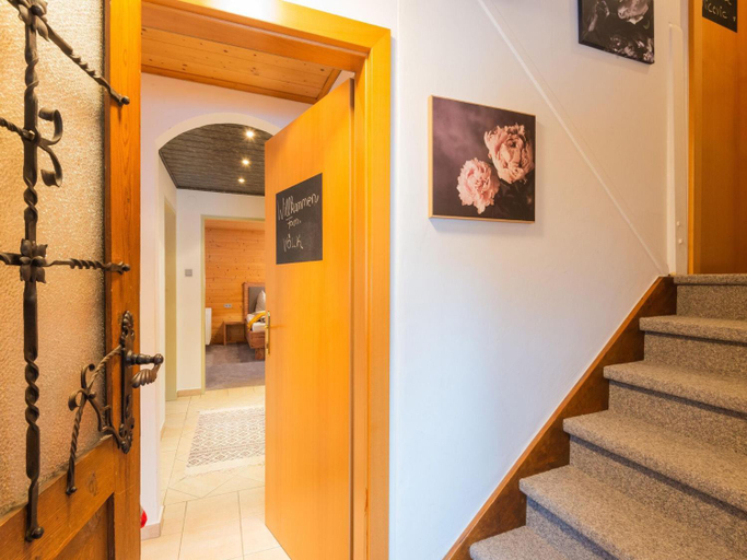 Others 5, Apartment in Kitzbuhel near Ski Lifts, Kitzbühel