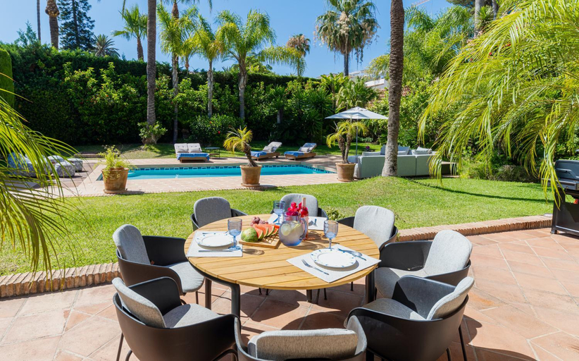 Food & Drinks 5, Charming Andalusian-Style Beach Villa, Málaga