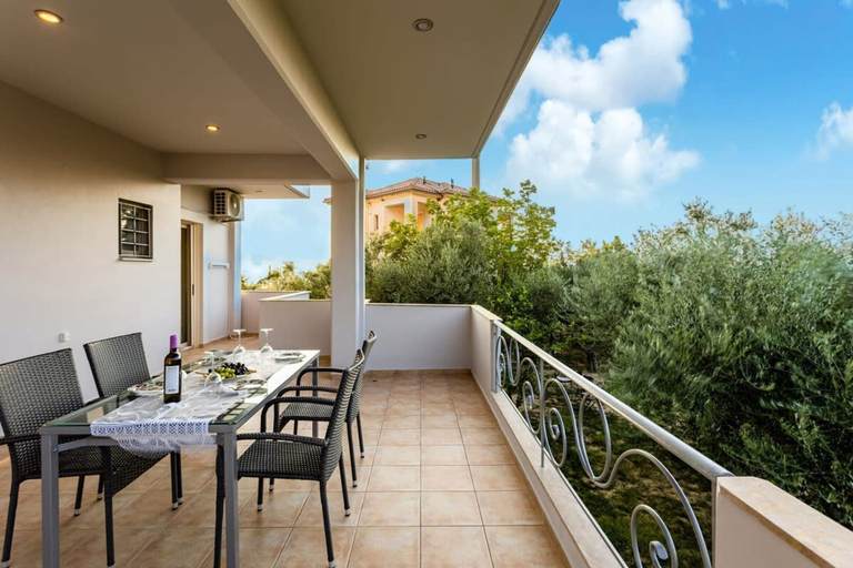 Room 2, Kitries Summer Getaway - Eden Cozy Suite, Peloponnese