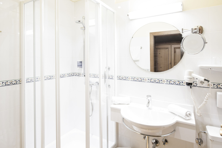 Bathroom, Garni Haus Sonnleitn - adults only, Salzburg Umgebung