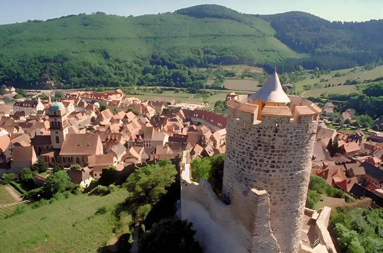 Others 5, Room with double size bed in Kaysersberg center, Haut-Rhin