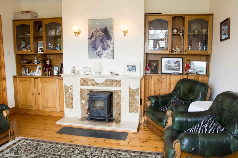 Shared lounge/TV area 4, Mountain View B&B