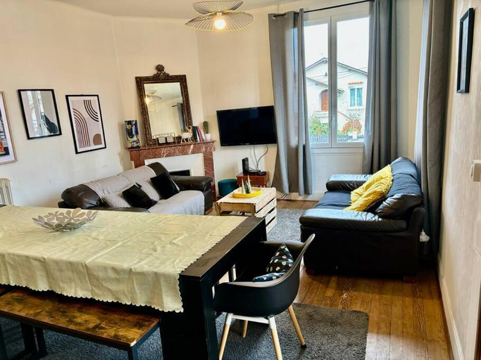 3, La grande maison-Toulouse Garonne-parking/jardin, Haute-Garonne