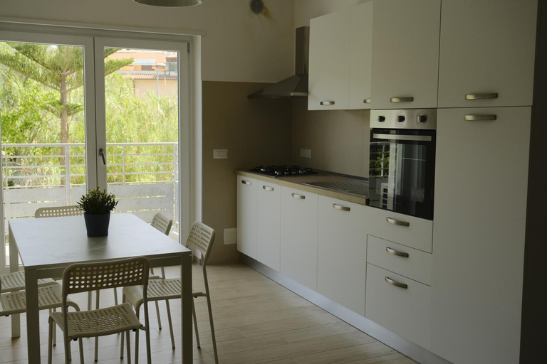 4, Estate TRE Apartments, Salerno