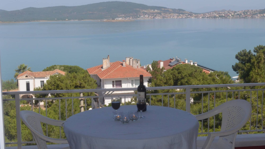 Bedroom 3, Tunc Otel, Ayvalık