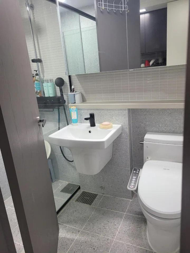 Others 1, Lagoon Central Stay