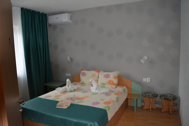Others 3, Casa Adelina, Tuzla