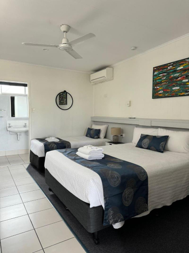 Others 5, Charm City Motel, Bundaberg