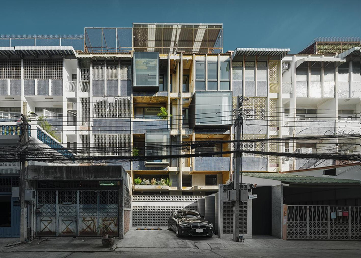 Others 3, Stupid Stay, Khlong San