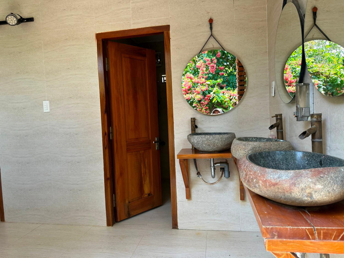 Bathroom 5, Phan Gia Xanh Garden, Diên Khánh
