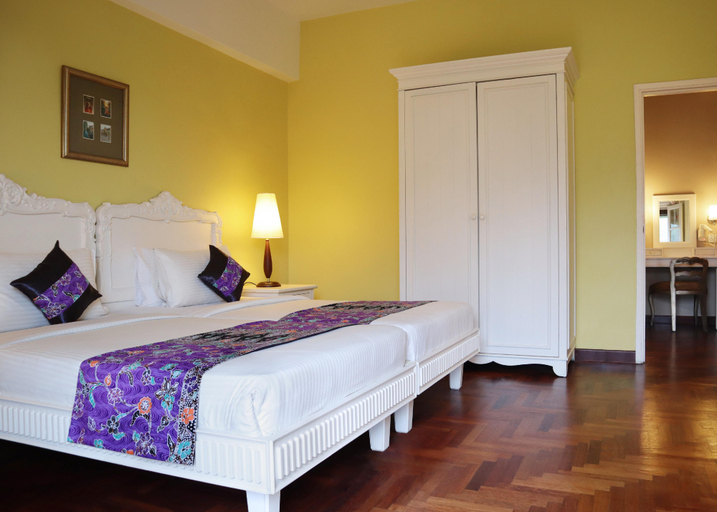 Bedroom 8