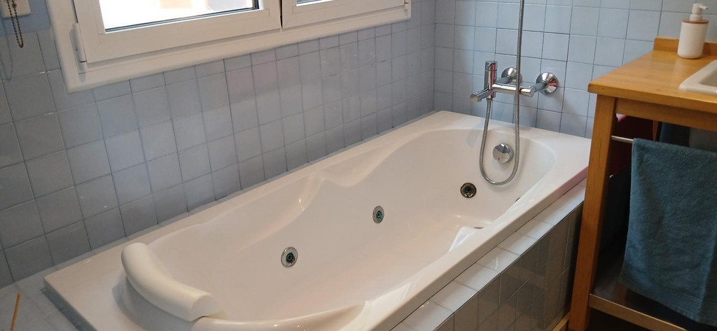 Hot tub, Oliver House, Tarragona