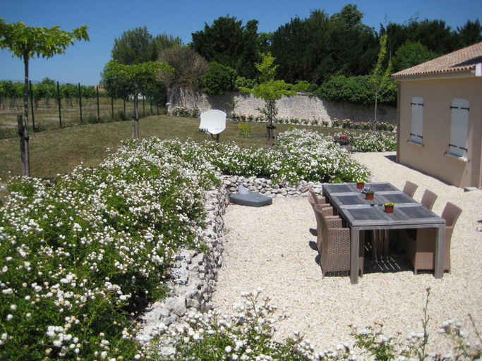 Others 2, Modern Apartment in Segonzac with Swimming Pool, Charente