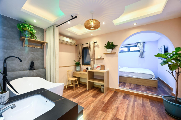 Others 3, Elegant Feel Inn - M&A, District 1