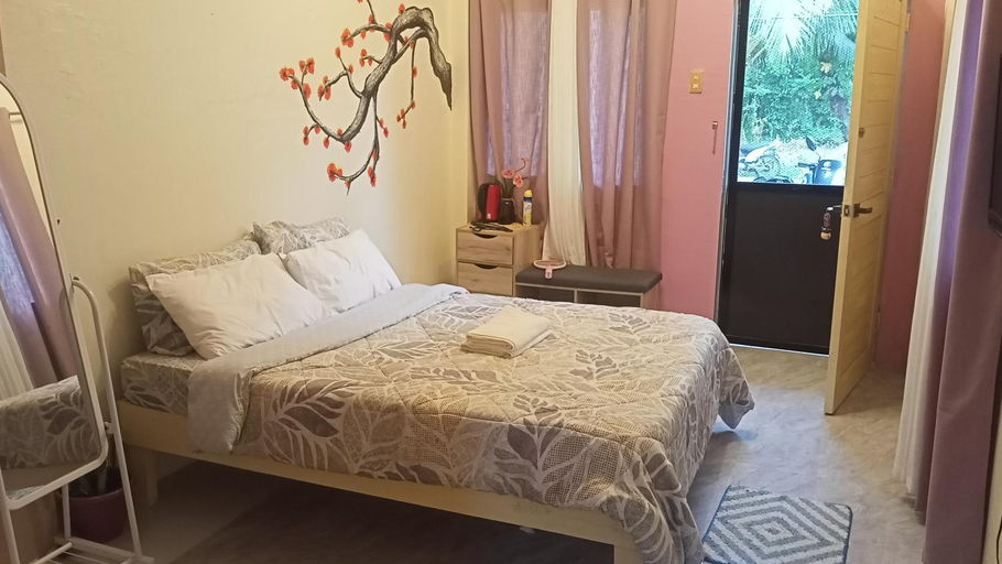 Bedroom 3, KLUB SAFARI TOURIST INN, Tagbina