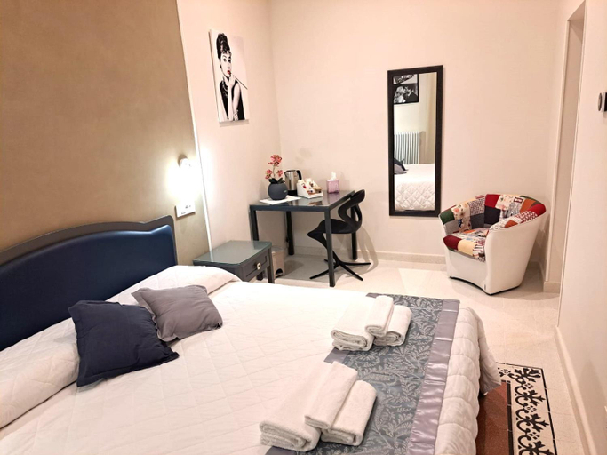Others 3, Dreaming Rome Suites, Rome