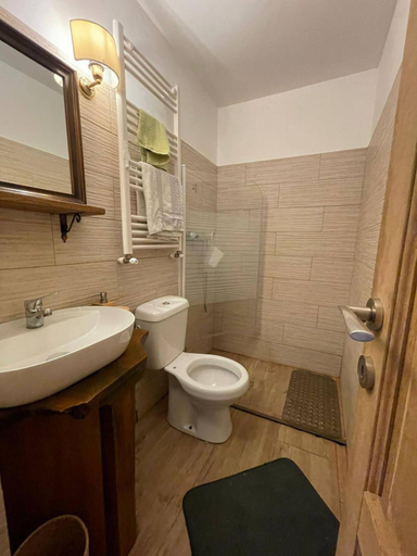Others 2, MOGA House, Tarnaveni