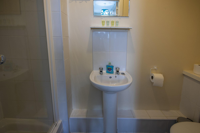 Bathroom 4, Irvine Riverside Guesthouse, North Ayrshire