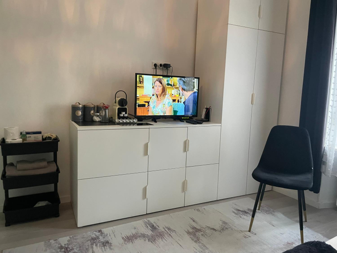 Others 5, EXECUTIVE SINGLE ROOM WITH EN-SUITE in GUEST HOUSE CITY CENTRE, Luxembourg