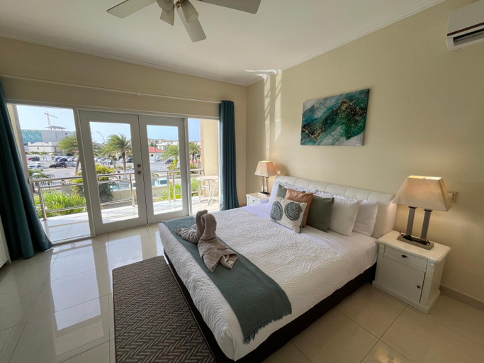 Bedroom 2, Tranquil Eagle Beach Condo, sleeps 4 to 6