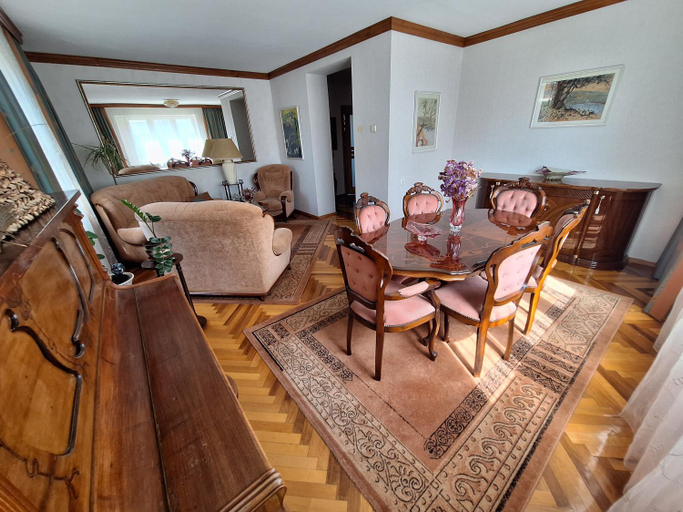 Others 5, Home B&B, Kauno