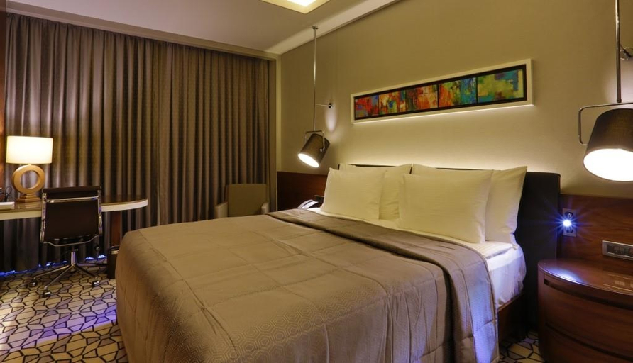 Bedroom 3, Steigenberger Airport Hotel Istanbul, Bahçelievler